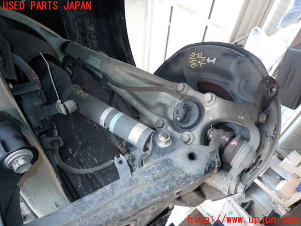 2UPJ-9239144295]セルシオ(UCF31)左フロントナックルハブ 中古_2