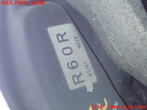 2UPJ-9239144300]セルシオ(UCF31)右リアナックルハブ 中古_3