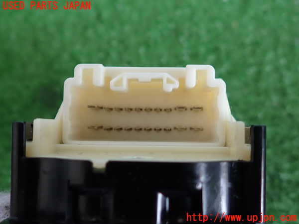2UPJ-9239146240]セルシオ(UCF31)右前パワーウィンドウスイッチ 中古_4