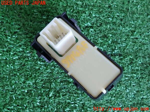 2UPJ-9239146245]セルシオ(UCF31)左前パワーウィンドウスイッチ 中古_2
