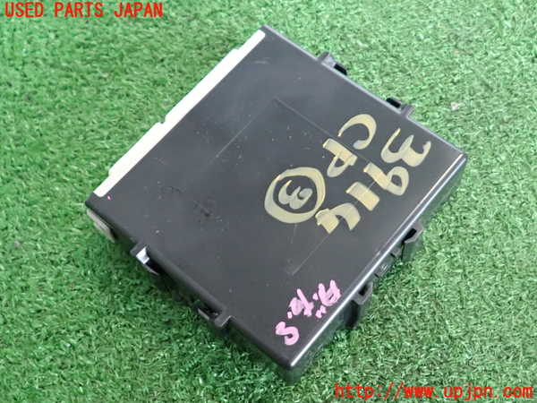 2UPJ-9239146148]セルシオ(UCF31)コンピューター3 中古_2