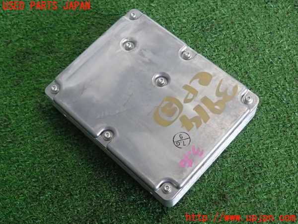 2UPJ-9239146153]セルシオ(UCF31)コンピューター8 中古_2