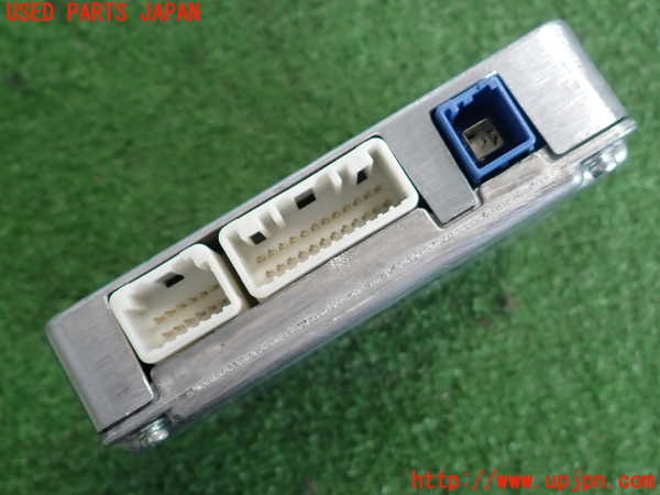 2UPJ-9239146153]セルシオ(UCF31)コンピューター8 中古_4