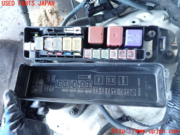 2UPJ-9239146741]セルシオ(UCF31)ヒューズボックス1 中古_2