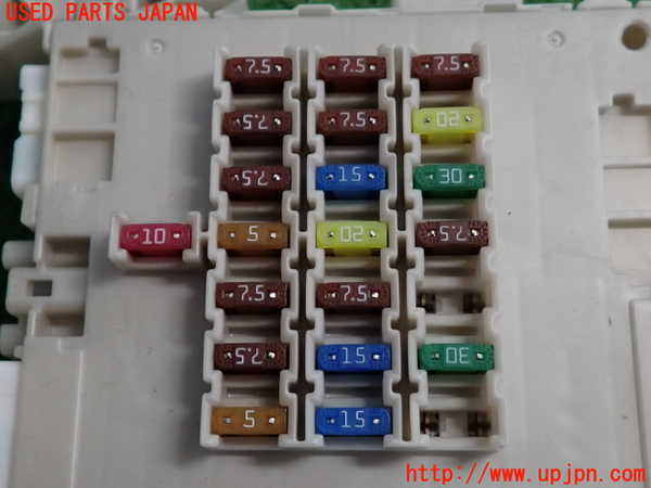 2UPJ-9239146742]セルシオ(UCF31)ヒューズボックス2 中古_3
