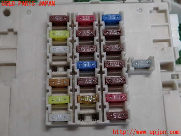 2UPJ-9239146742]セルシオ(UCF31)ヒューズボックス2 中古_4