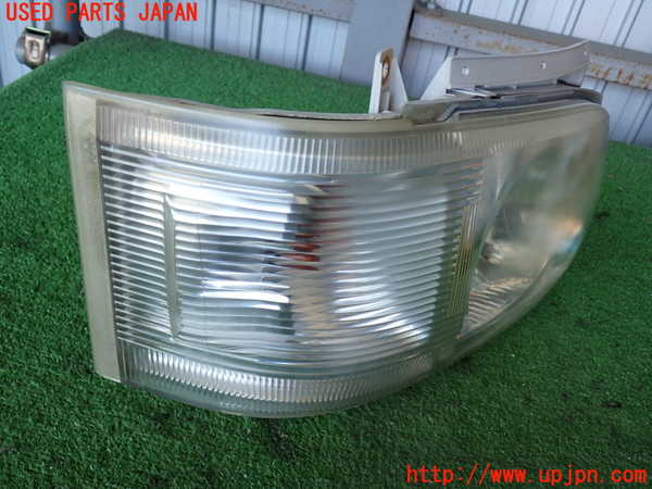2UPJ-9239151130]ハイエースバン200系(KDH205V)右ヘッドライト ハロゲン 中古_2