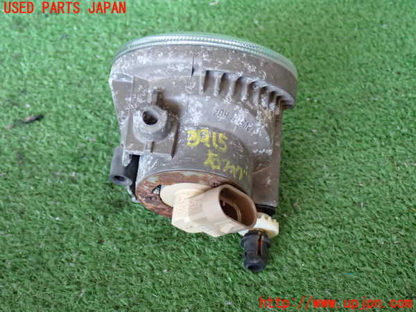 2UPJ-9239151180]ハイエースバン200系(KDH205V)右フォグ 中古_3