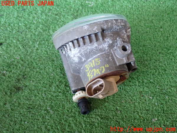 2UPJ-9239151182]ハイエースバン200系(KDH205V)左フォグ 中古_3