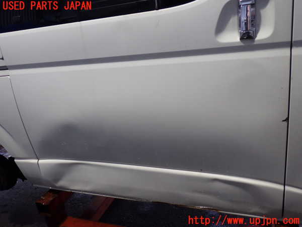 2UPJ-9239151290]ハイエースバン200系(KDH205V)右後ドア (43R-007953) (ジャンク品) 中古_3
