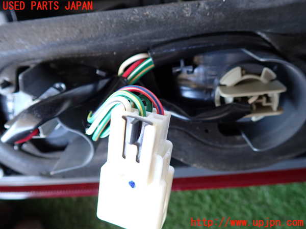 2UPJ-9239151536]ハイエースバン200系(KDH205V)左テールランプ 中古_3