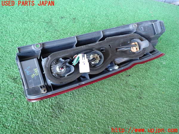 2UPJ-9239151536]ハイエースバン200系(KDH205V)左テールランプ 中古_4