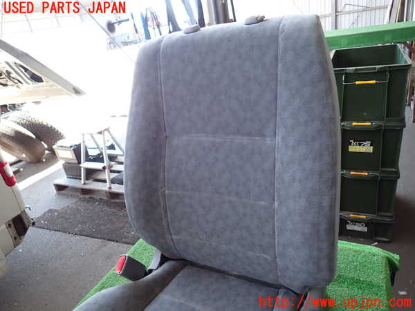 2UPJ-9239157065]ハイエースバン200系(KDH205V)助手席シート 中古_3
