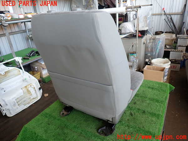 2UPJ-9239157065]ハイエースバン200系(KDH205V)助手席シート 中古_4