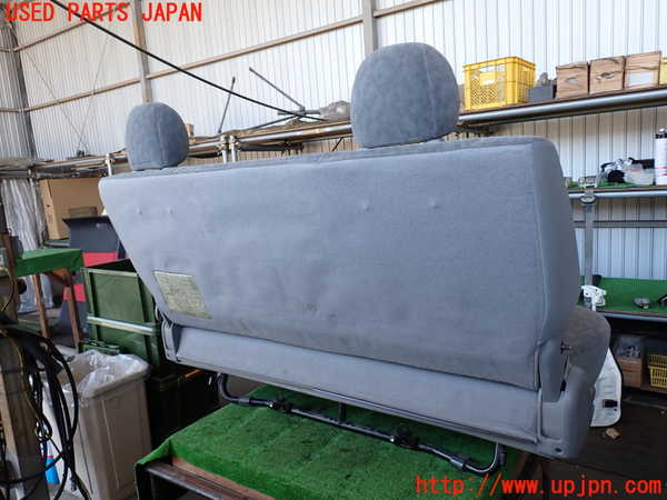 2UPJ-9239157125]ハイエースバン200系(KDH205V)2列目シート (ジャンク品) 中古_4