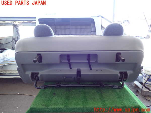 2UPJ-9239157125]ハイエースバン200系(KDH205V)2列目シート (ジャンク品) 中古_5