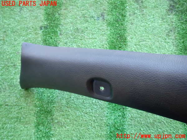 2UPJ-9239157660]ハイエースバン200系(KDH205V)左フロントピラートリム (ジャンク品) 中古_3