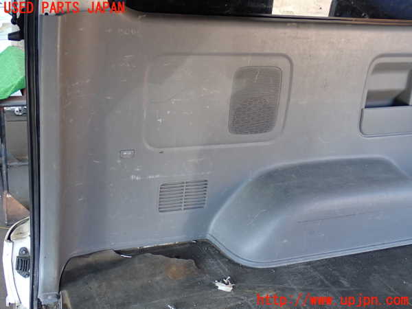 2UPJ-9239157680]ハイエースバン200系(KDH205V)左リアピラートリム 中古_4