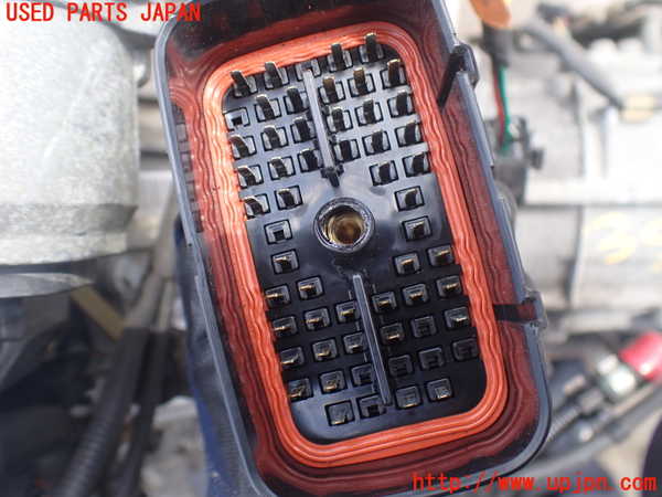 2UPJ-9239162010]ジャガー・XJ(JLDB)エンジン BC 中古_2