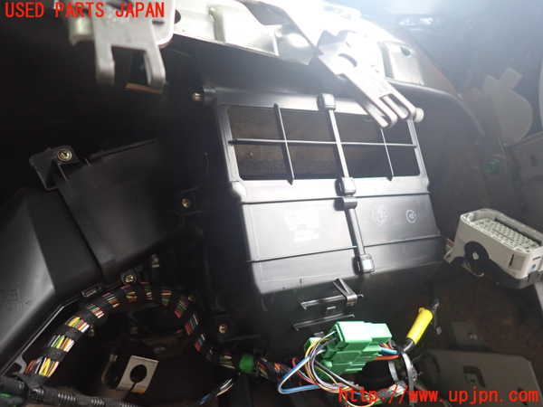 2UPJ-9239166081]ジャガー・XJ(JLDB)エバポレーター1 中古_2