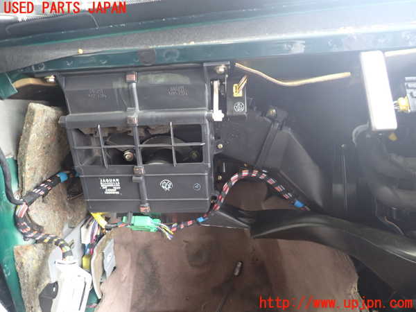 2UPJ-9239166081]ジャガー・XJ(JLDB)エバポレーター1 中古_4