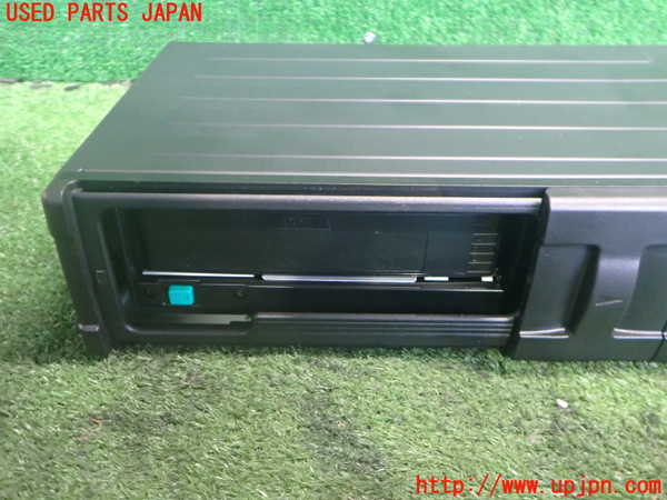 2UPJ-9239166505]ジャガー・XJ(JLDB)CDチェンジャー 中古_2