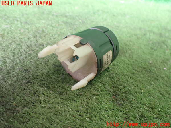 2UPJ-9239166295]ジャガー・XJ(JLDB)フォグスイッチ 中古_2