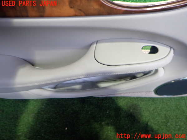 2UPJ-9239161264]ジャガー・XJ(JLDB)左前ドア内張り 中古_3