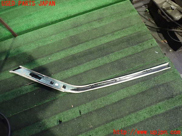2UPJ-9239167655]ジャガー・XJ(JLDB)右フロントピラートリム 中古_2