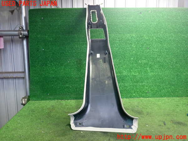 2UPJ-9239167665]ジャガー・XJ(JLDB)右センターピラートリム 中古_4