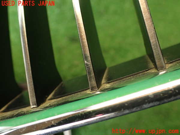 2UPJ-9239171050]BMW 323i(VB23)(E90)ラジエターグリル 中古_4