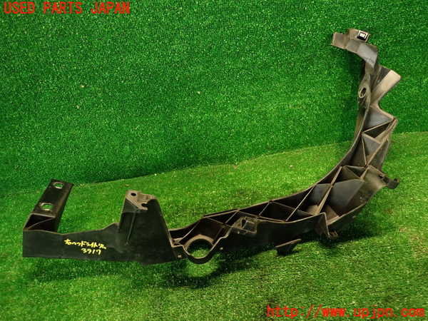 2UPJ-9239171140]BMW 323i(VB23)(E90)右ヘッドライトリム 中古_2