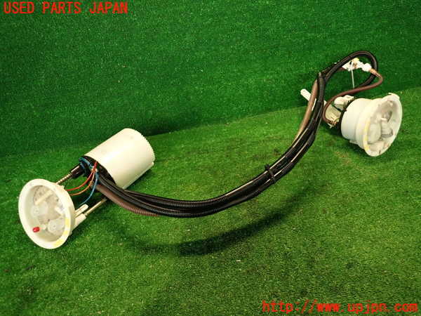 2UPJ-9239172510]BMW 323i(VB23)(E90)燃料ポンプ 中古_2