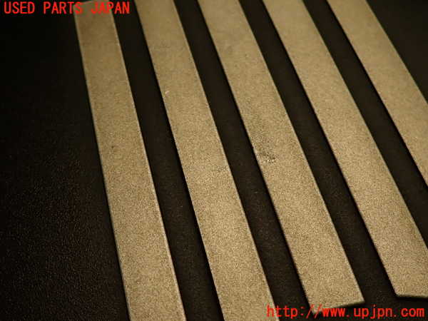 2UPJ-9239172160]BMW 323i(VB23)(E90)エンジンアッパーカバー 中古_4