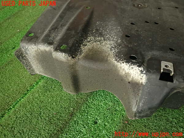 2UPJ-9239171722]BMW 323i(VB23)(E90)アンダーカバー2 中古_2