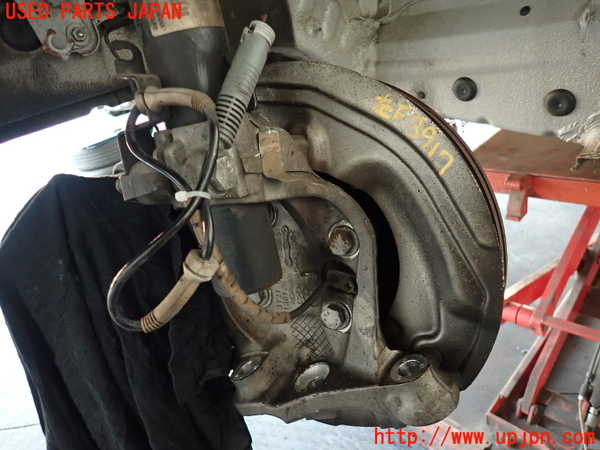 2UPJ-9239174295]BMW 323i(VB23)(E90)左フロントナックルハブ 中古_2