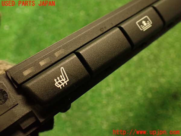 2UPJ-9239176306]BMW 323i(VB23)(E90)スイッチ1 (シートヒーター) 中古_2