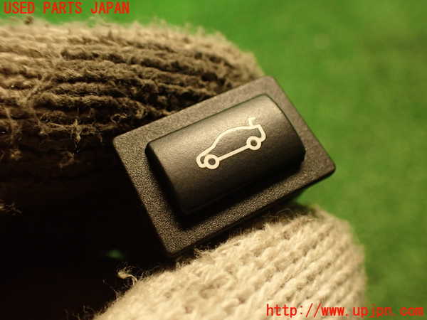 2UPJ-9239176307]BMW 323i(VB23)(E90)スイッチ2 (トランクオープナー) 中古_2