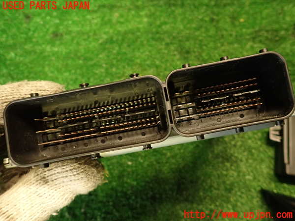 2UPJ-9239176110]BMW 323i(VB23)(E90)エンジンコンピューター DME 中古_3