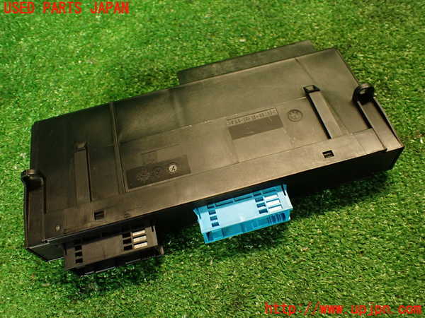 2UPJ-9239176147]BMW 323i(VB23)(E90)コンピューター2 中古_2