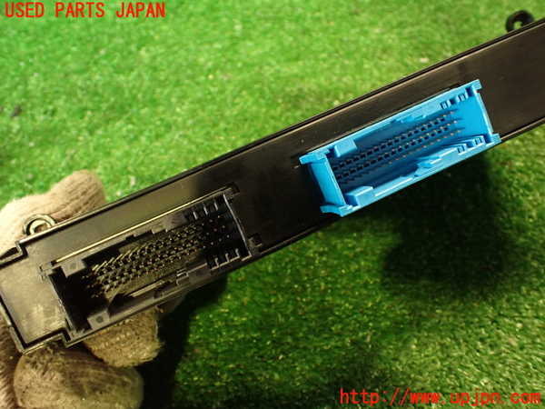 2UPJ-9239176147]BMW 323i(VB23)(E90)コンピューター2 中古_4