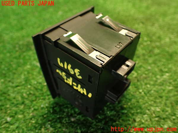 2UPJ-9239176290]BMW 323i(VB23)(E90)ハザードスイッチ 中古_4