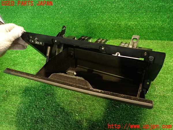 2UPJ-9239177516]BMW 323i(VB23)(E90)グローブボックス1 中古_4