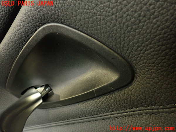 2UPJ-9239171264]BMW 323i(VB23)(E90)左前ドア内張り 中古_4