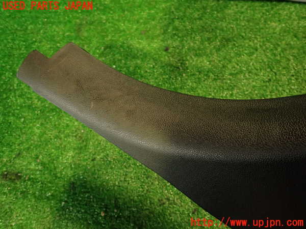2UPJ-9239177665]BMW 323i(VB23)(E90)右センターピラートリム 中古_2