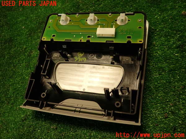 2UPJ-9239176412]BMW 323i(VB23)(E90)ルームランプ2 (2列目真中) 中古_2