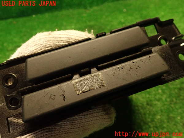 2UPJ-9239177810]BMW 323i(VB23)(E90)ドリンクホルダー 中古_2