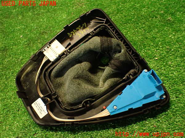2UPJ-9239177575]BMW 323i(VB23)(E90)シフトブーツ 中古_4