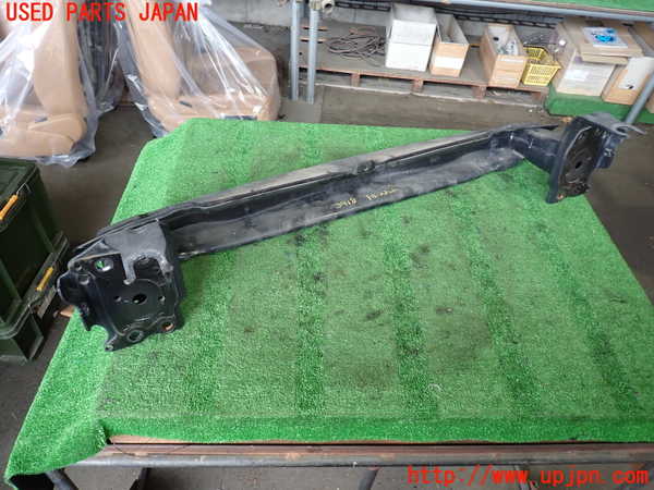 2UPJ-9239181014]ポルシェ・カイエン(9PAM5501)フロントバンパーホースメント 中古_4