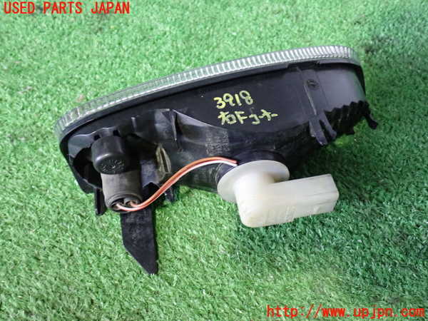 2UPJ-9239181150]ポルシェ・カイエン(9PAM5501)右コーナーランプ 中古_2